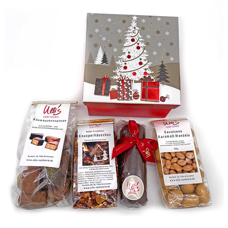 Geschenkbox Weihnachten Schokolade mit Baumkuchen Spitzen, Tee, Marzipanbrot und Karamell Mandeln